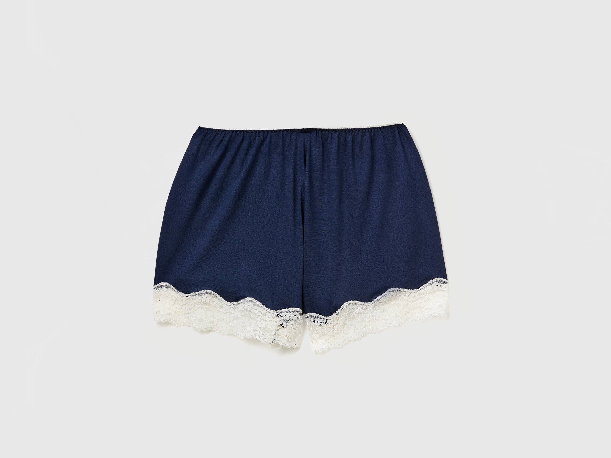 SHORTS Women image number 4